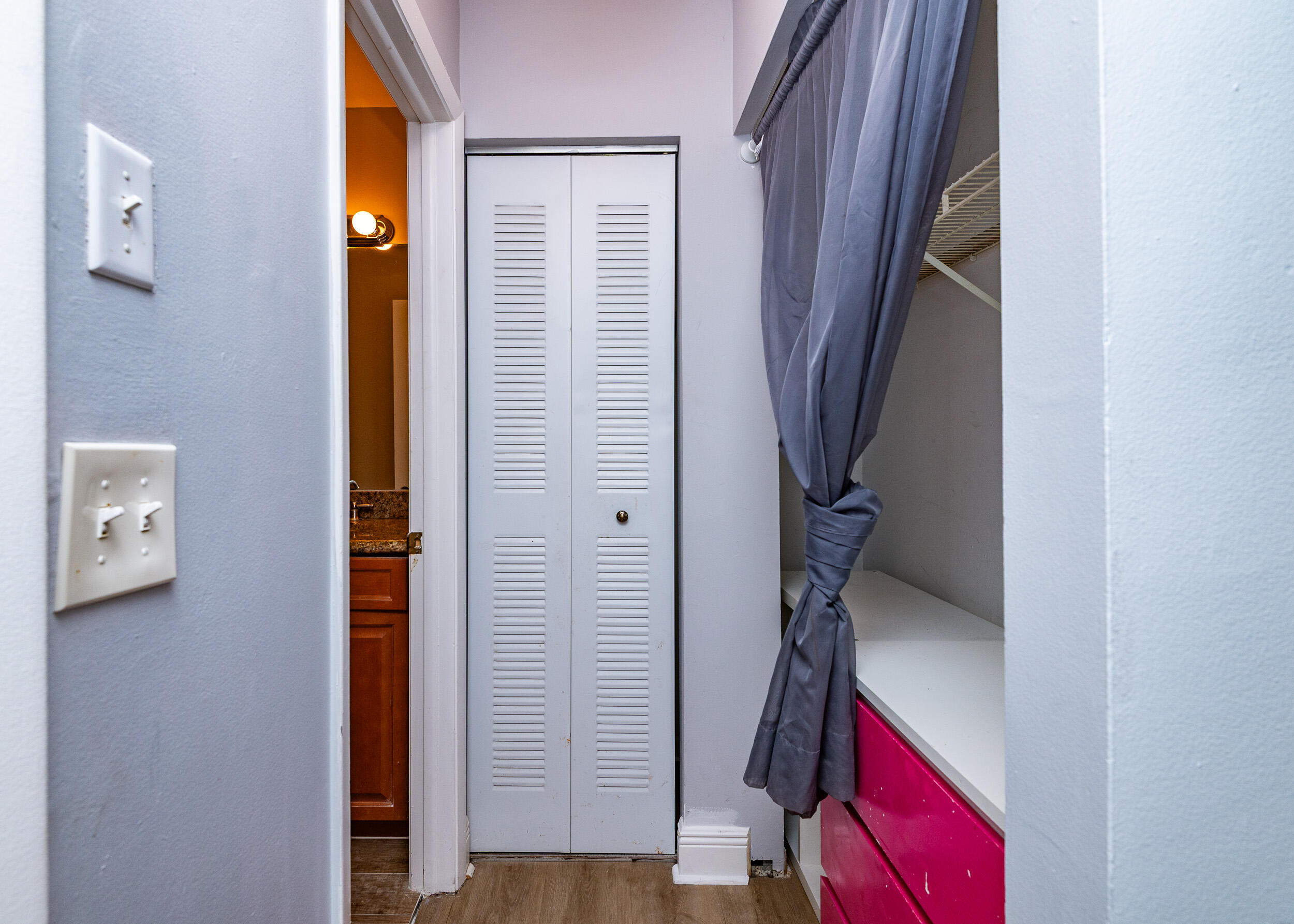 CHATEAU ON THE KNOLL - Residential