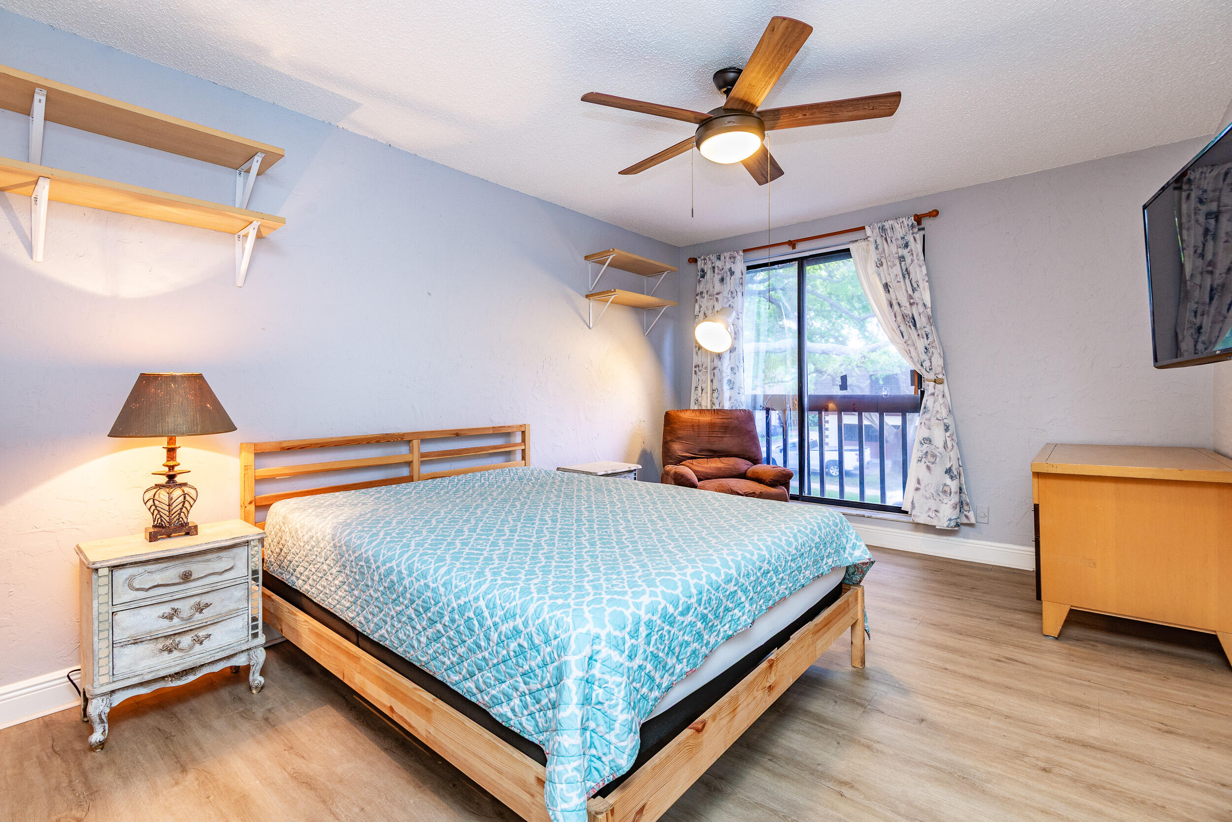 CHATEAU ON THE KNOLL - Residential