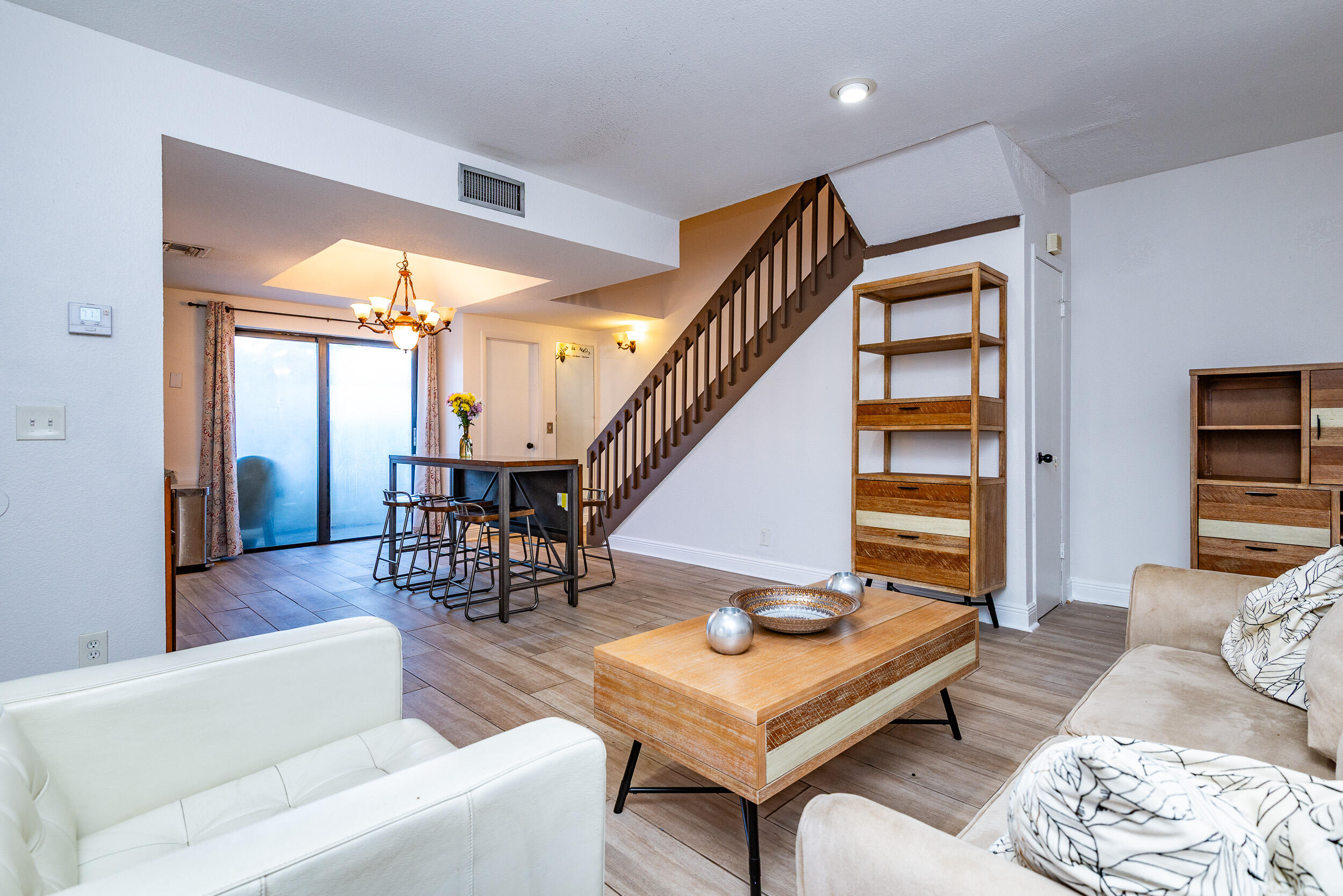 CHATEAU ON THE KNOLL - Residential