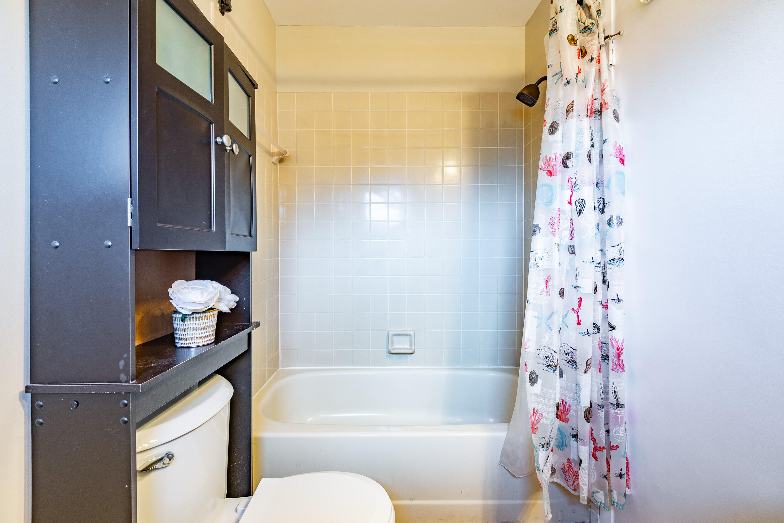 CHATEAU ON THE KNOLL - Residential