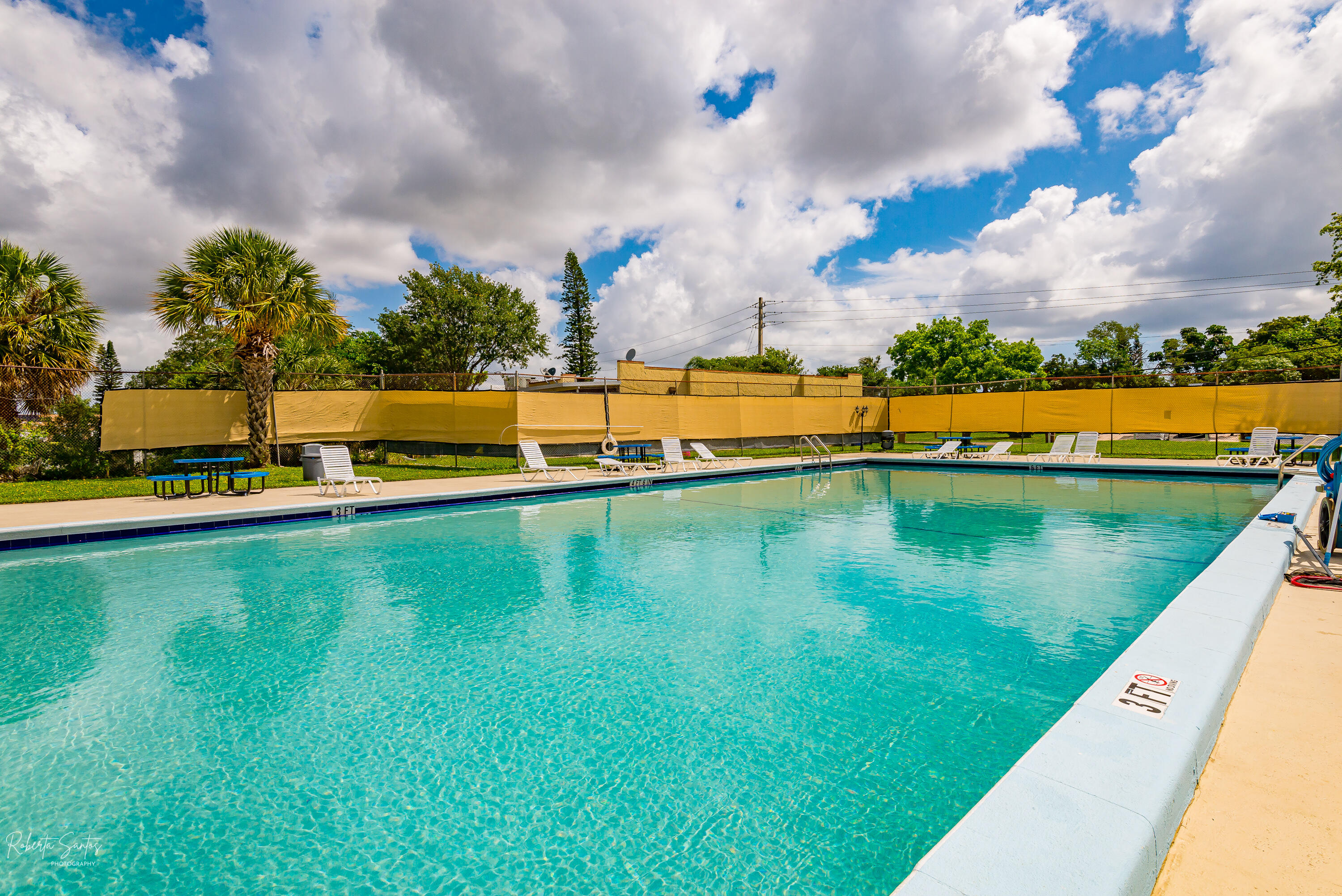 CHATEAU ON THE KNOLL - Residential