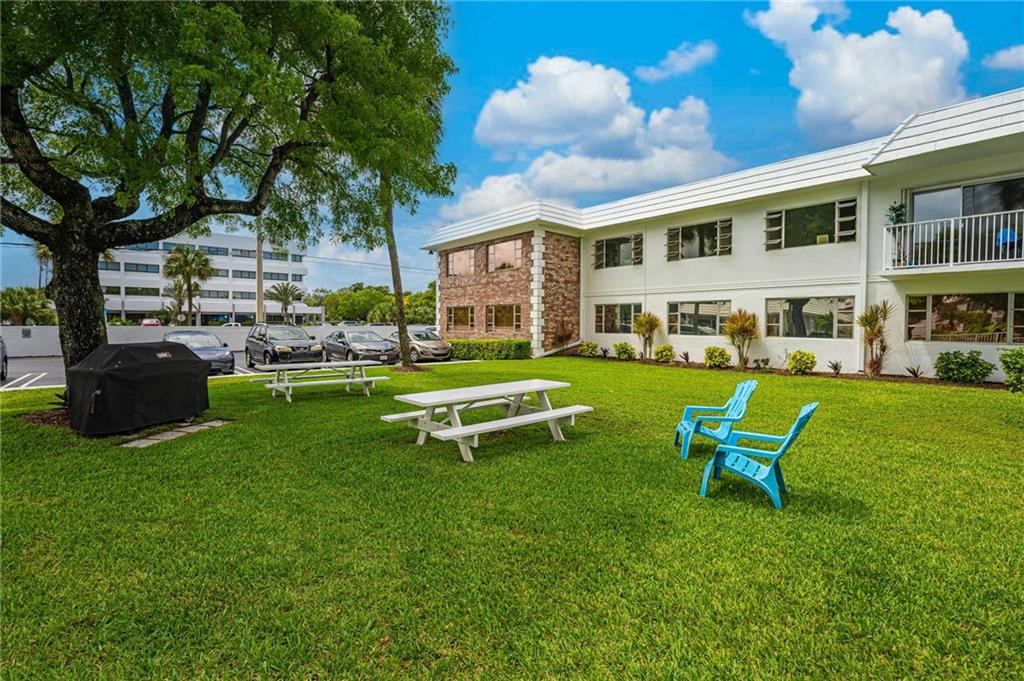 THE VIRGINIAN APARTMENTS - Residential
