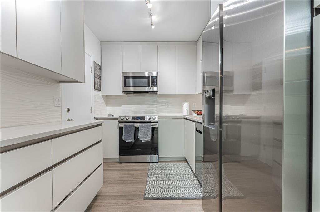 THE VIRGINIAN APARTMENTS - Residential