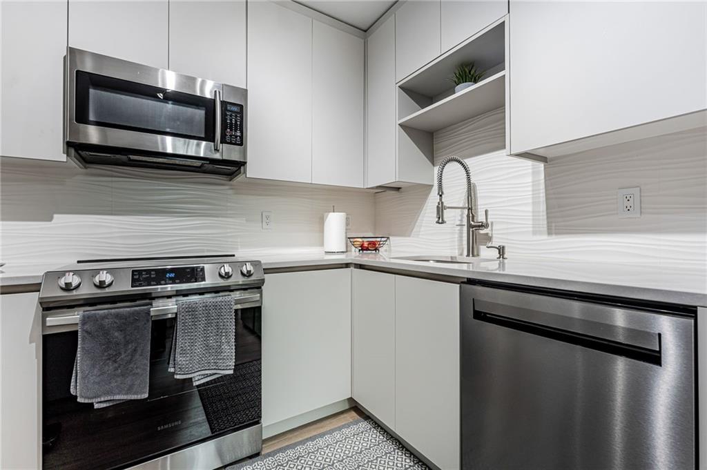 THE VIRGINIAN APARTMENTS - Residential