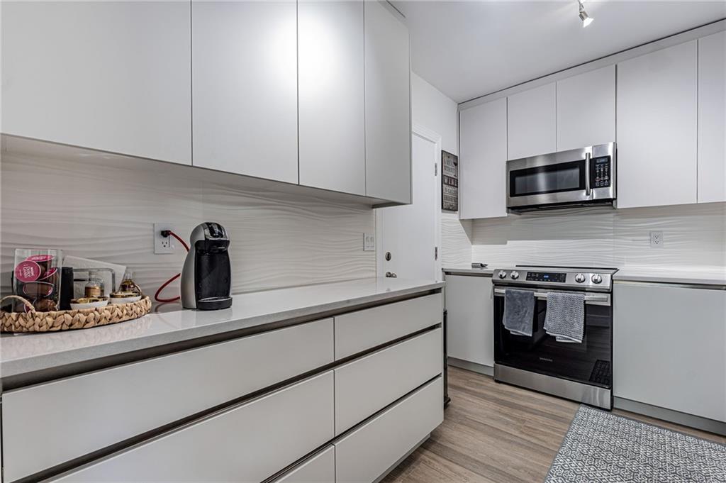 THE VIRGINIAN APARTMENTS - Residential