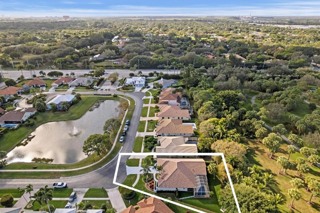 Photo of 9061 Cypress Hollow Drive, Palm Beach Gardens, FL 33418 (MLS # R11157582)