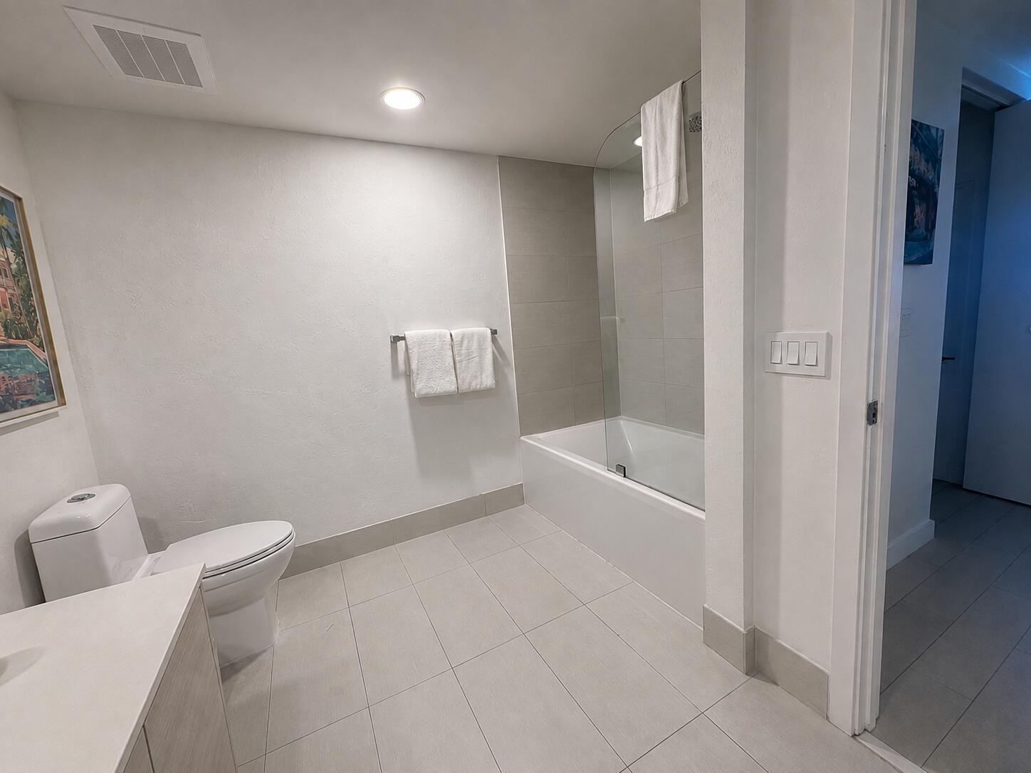 2602 E HALLANDALE BEACH Boulevard R403