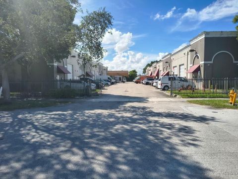 13400 SW 134 Avenue 1c Miami FL 