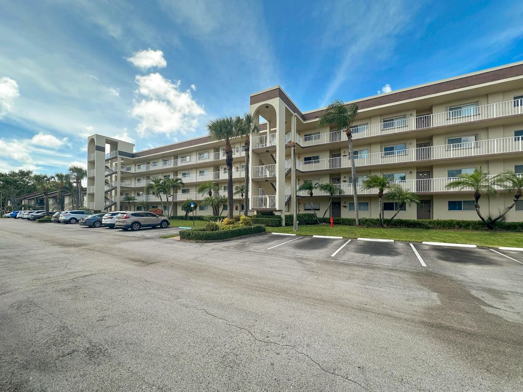 Photo of 4735 E Lucerne Lakes Blvd Blvd E #308, Lake Worth, FL 33467 (MLS # B26013074)