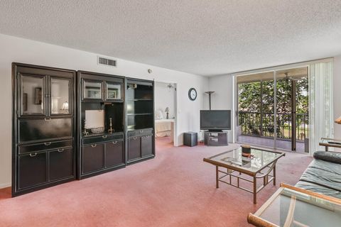 Tiny photo for 4735 E Lucerne Lakes Blvd Blvd E #308, Lake Worth, FL 33467 (MLS # B26013074)