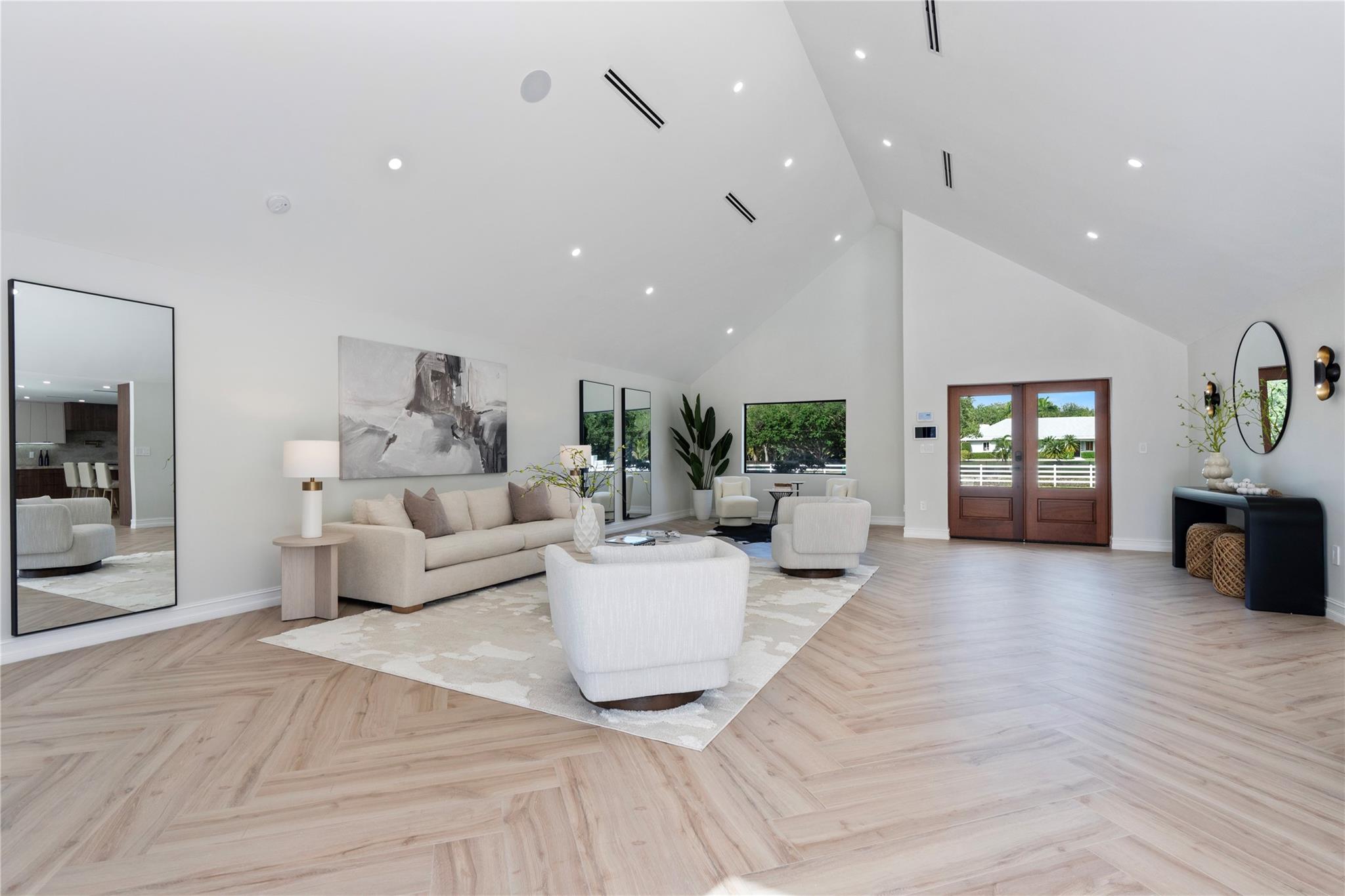 SUNSHINE RANCHES - Residential