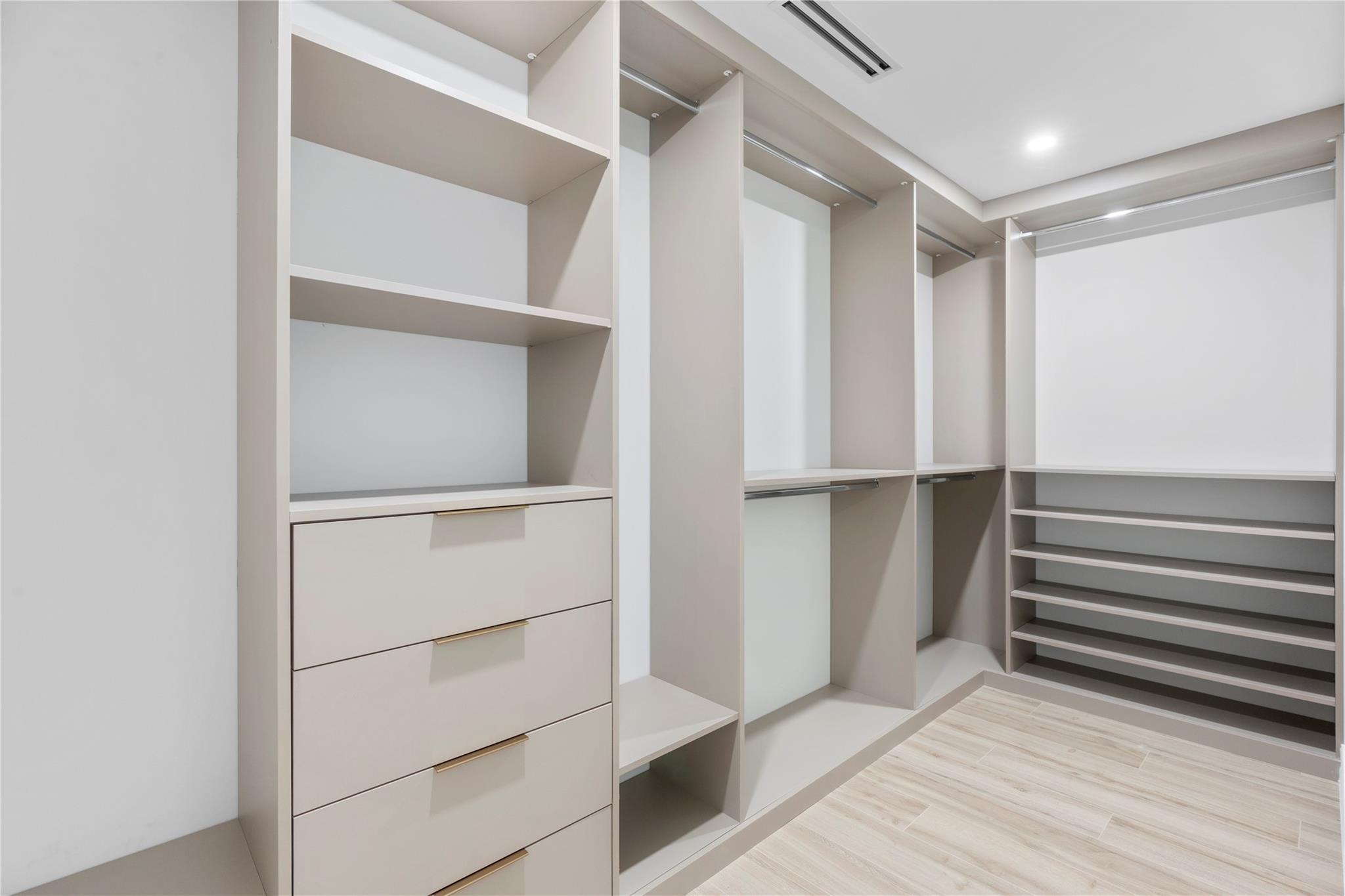 SUNSHINE RANCHES - Residential