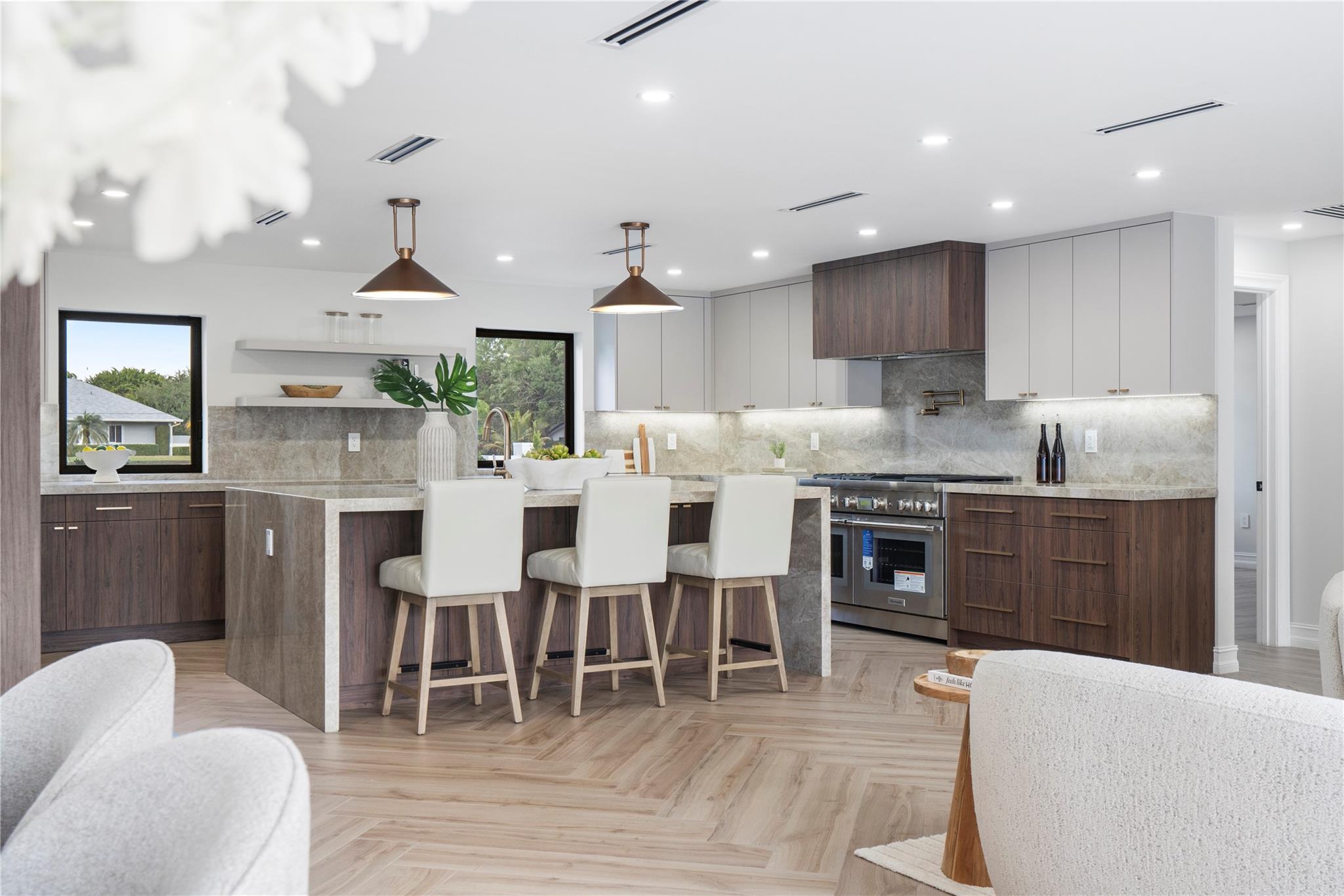 SUNSHINE RANCHES - Residential