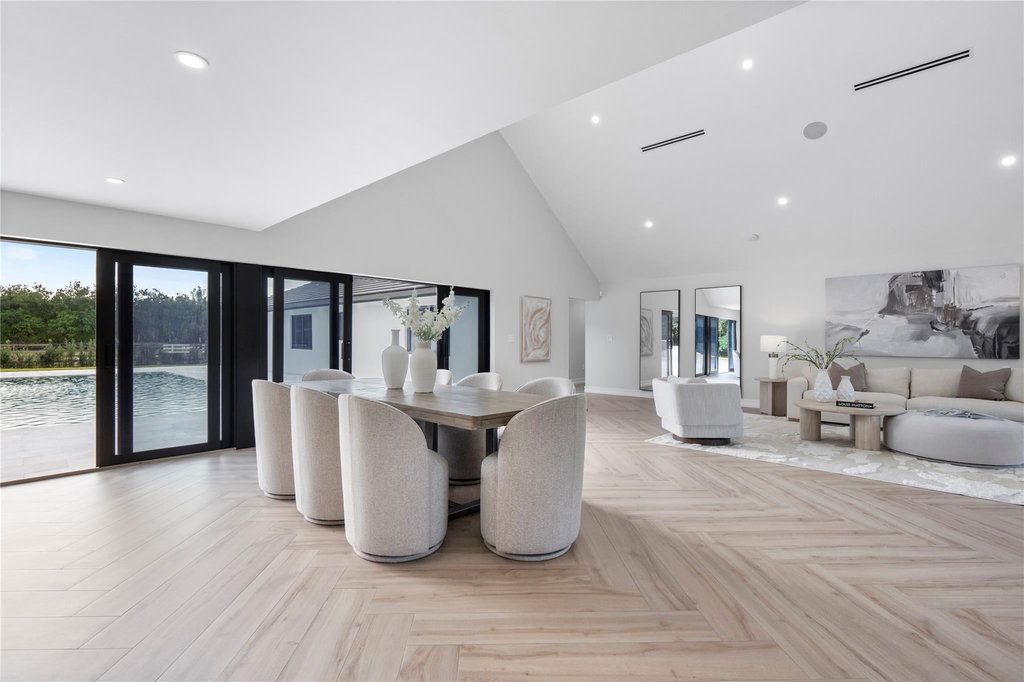 SUNSHINE RANCHES - Residential