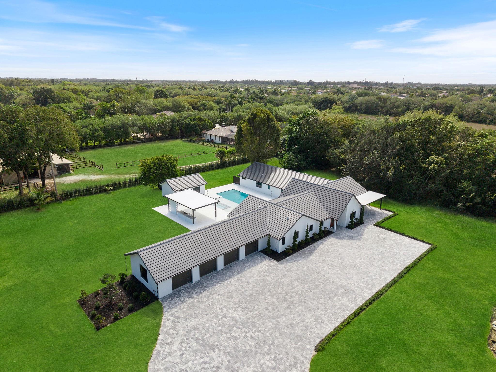 SUNSHINE RANCHES - Residential