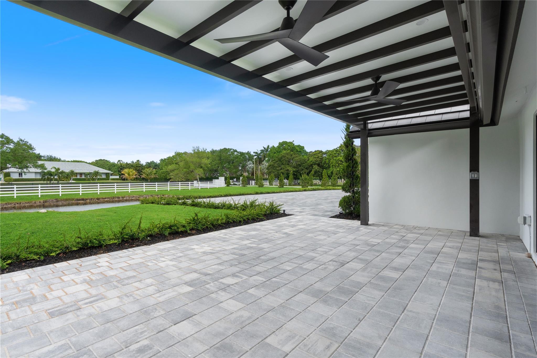 SUNSHINE RANCHES - Residential