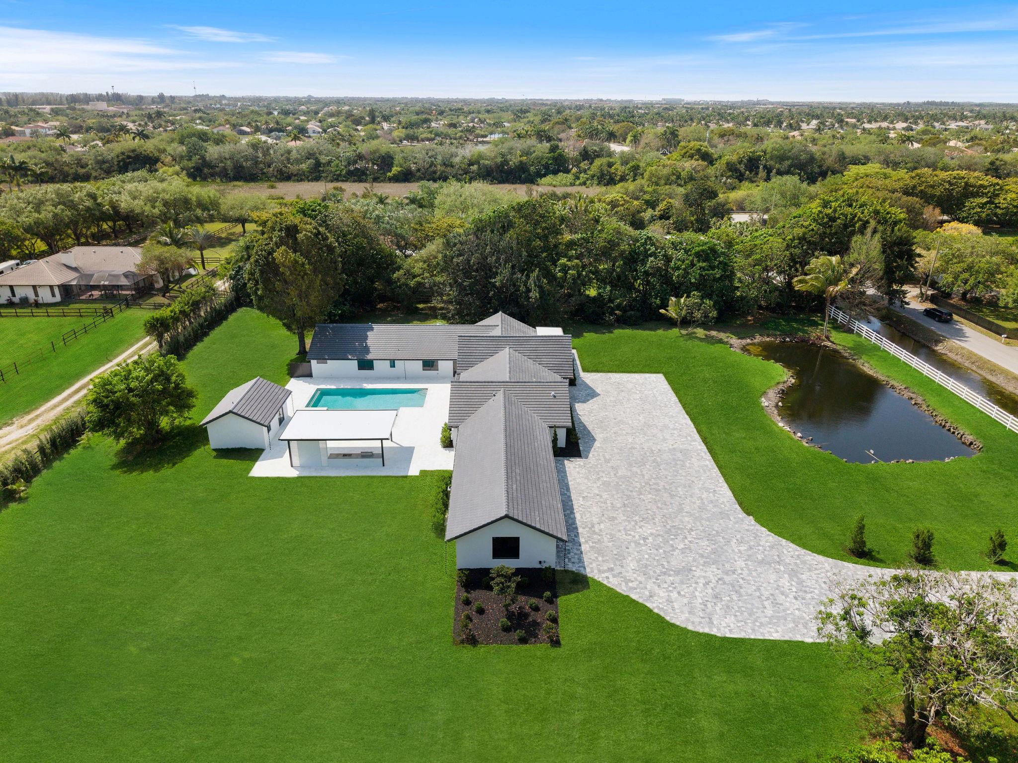 SUNSHINE RANCHES - Residential