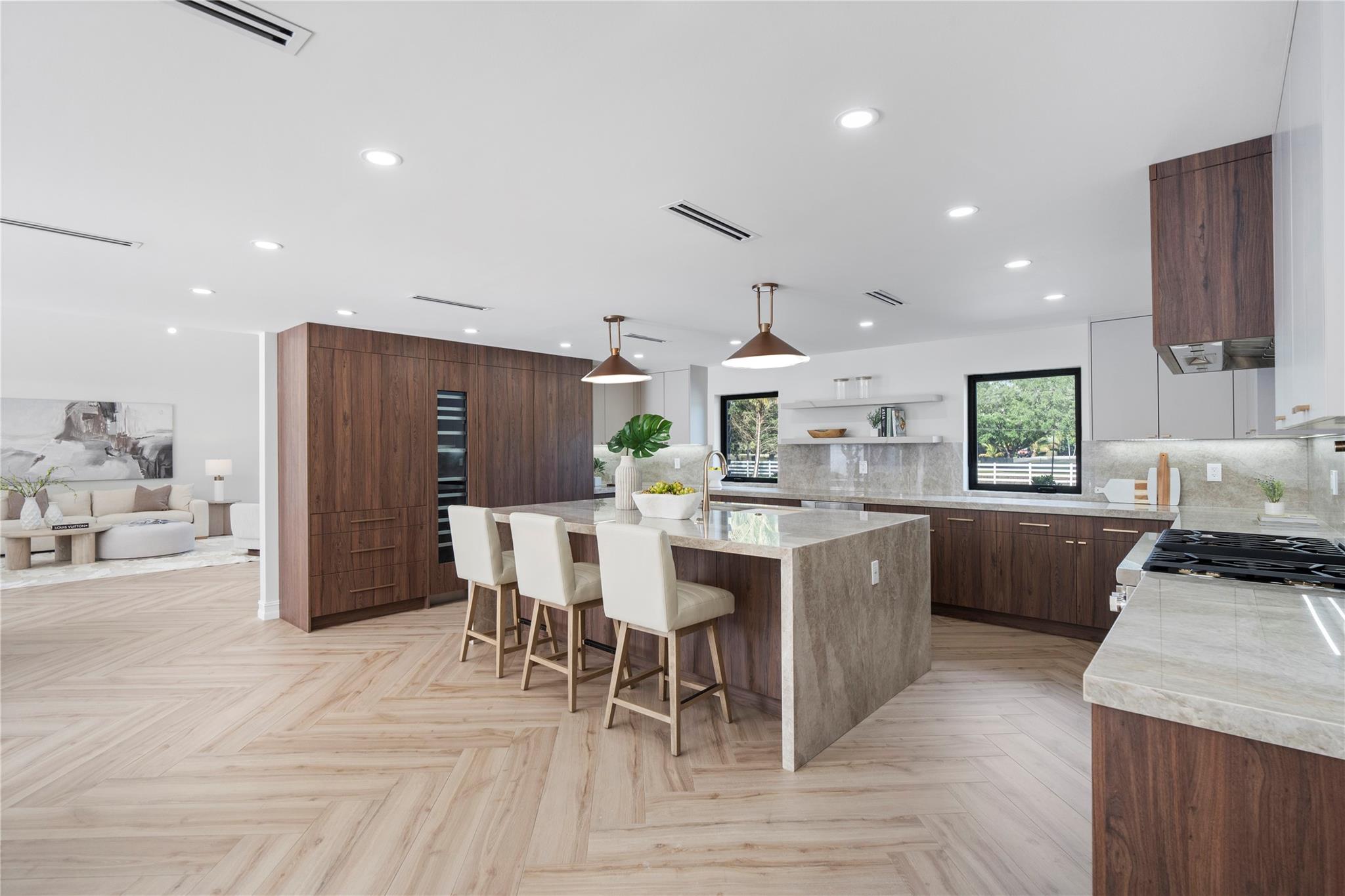 SUNSHINE RANCHES - Residential