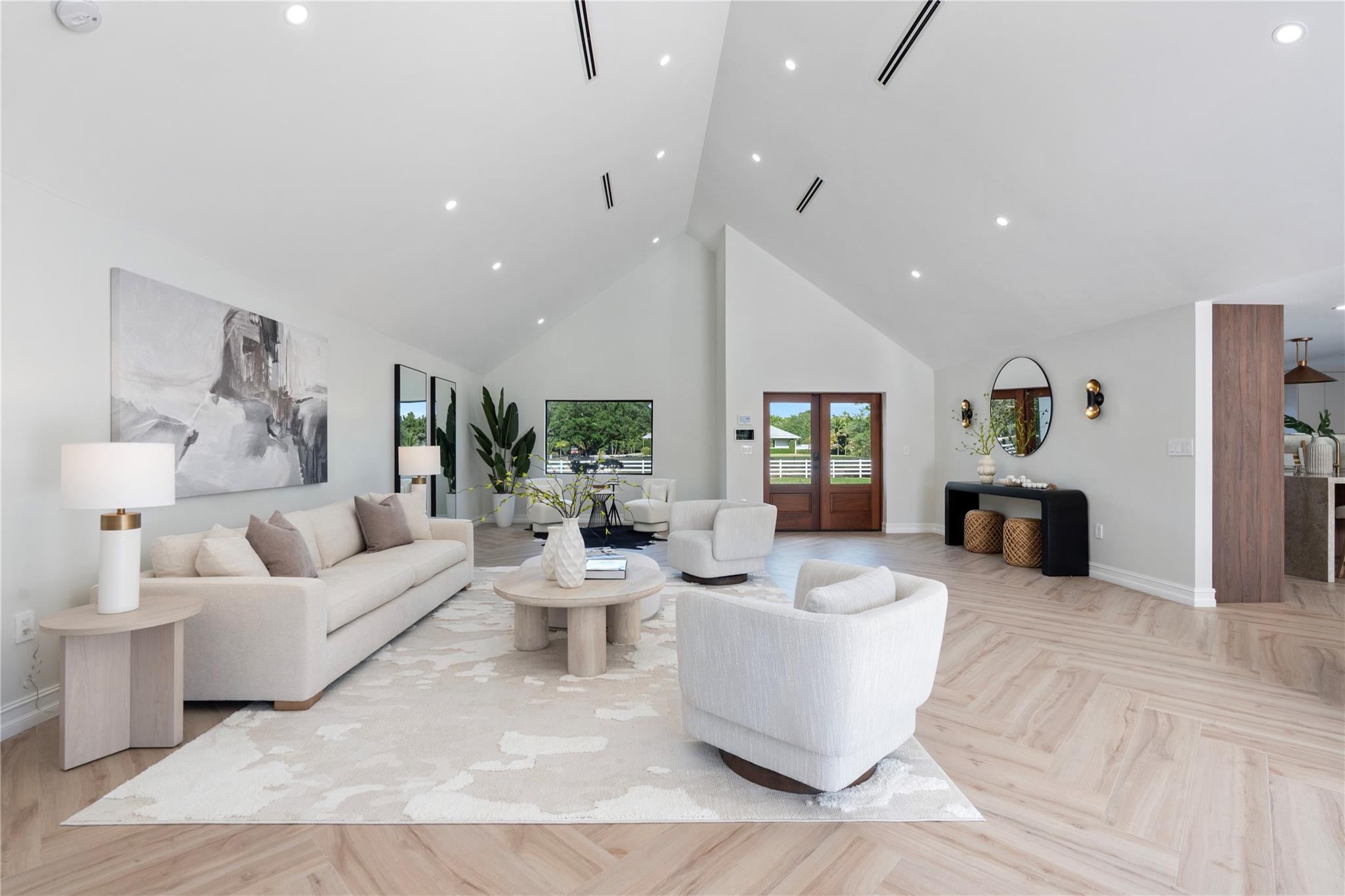 SUNSHINE RANCHES - Residential