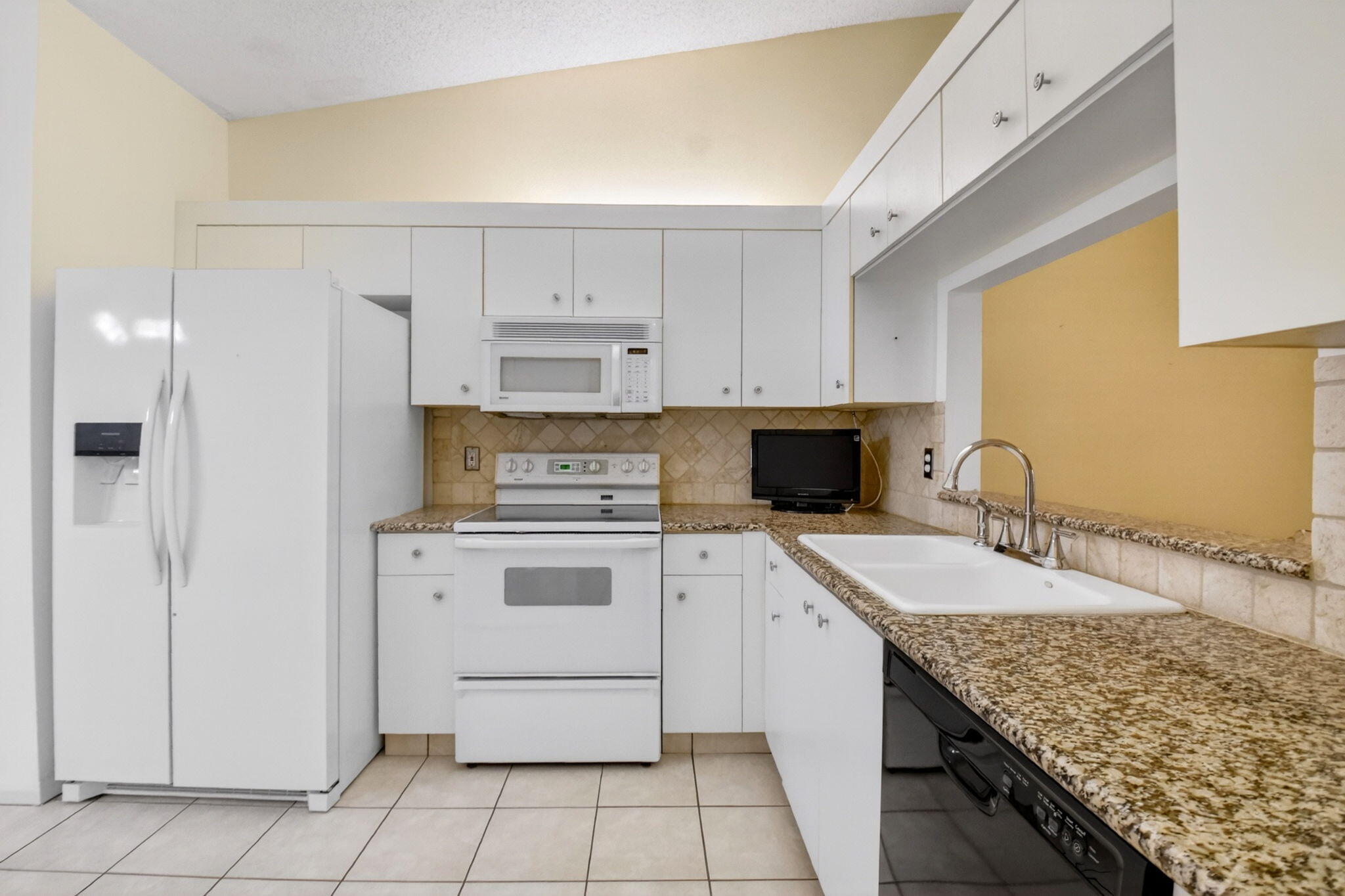 SAUSALITO PLACE - Residential