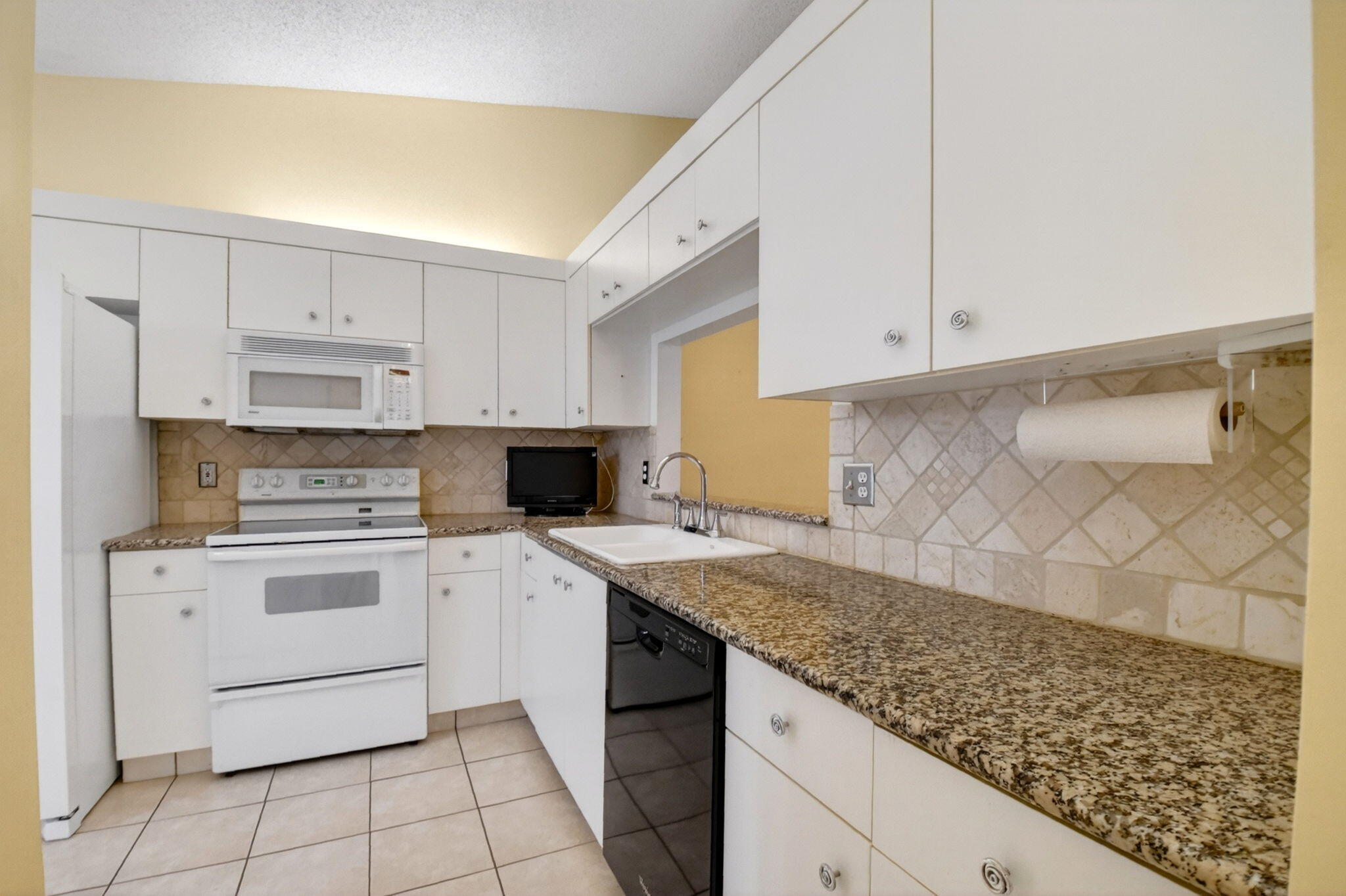 SAUSALITO PLACE - Residential