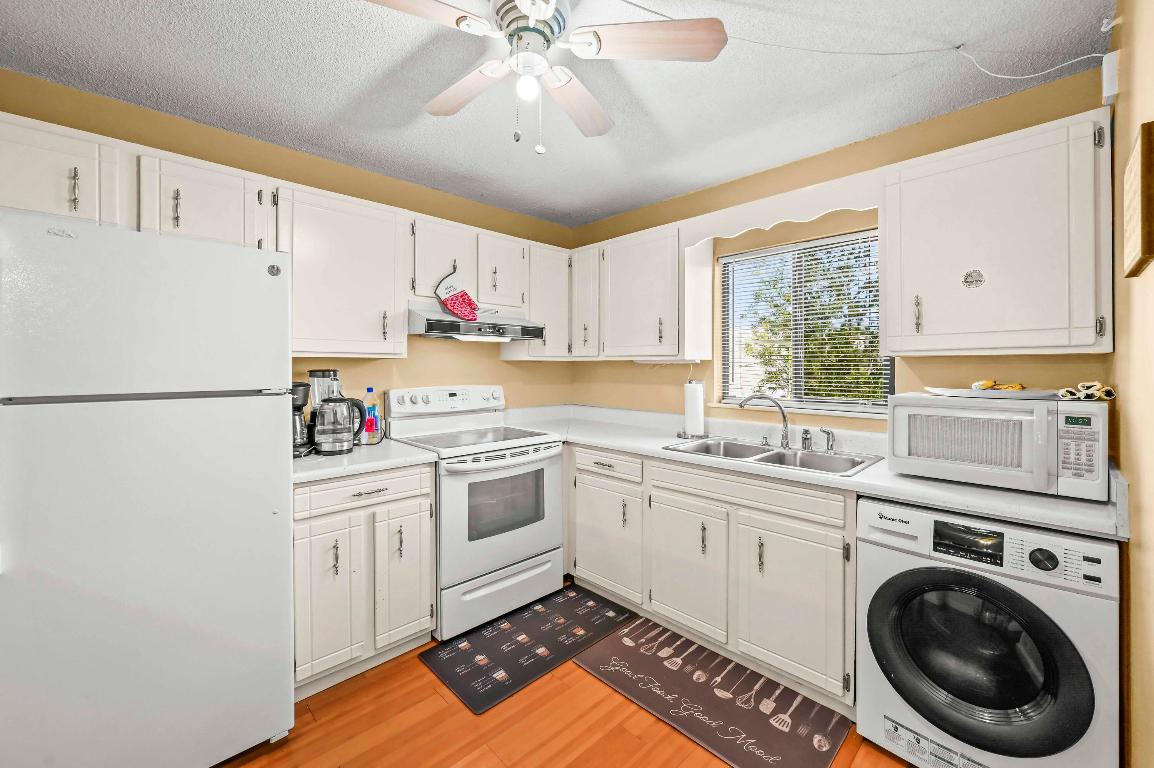 BEACON 21 CONDO - Residential