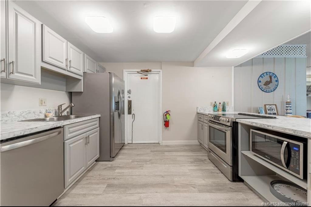 BEACON 21 CONDO - Residential