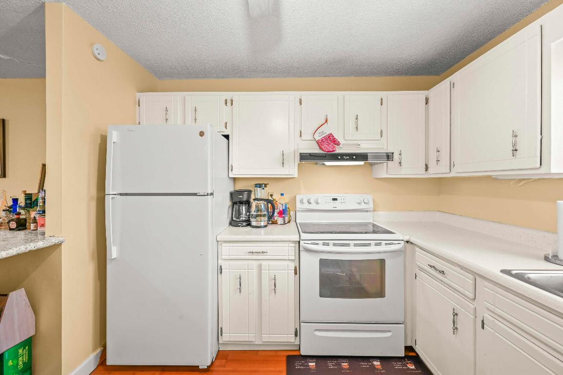 BEACON 21 CONDO - Residential