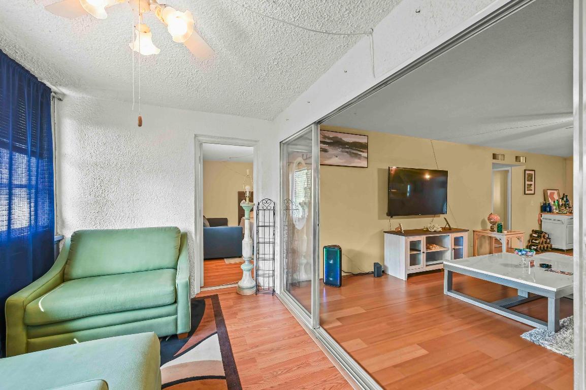 BEACON 21 CONDO - Residential