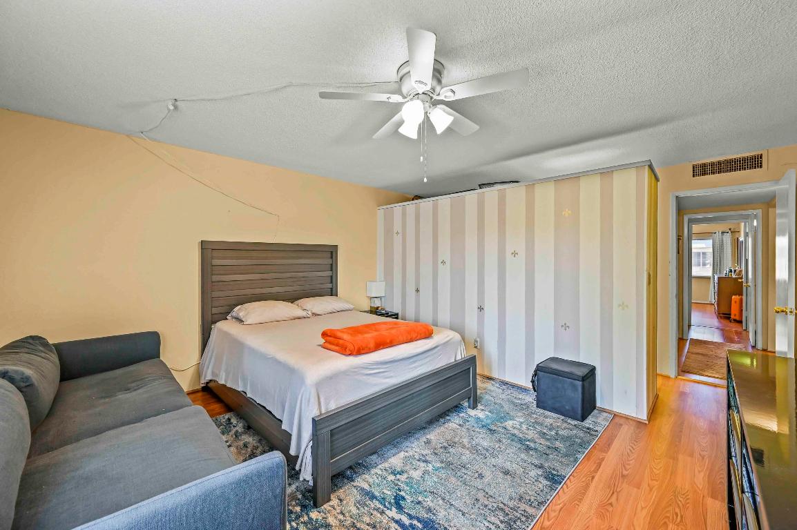 BEACON 21 CONDO - Residential