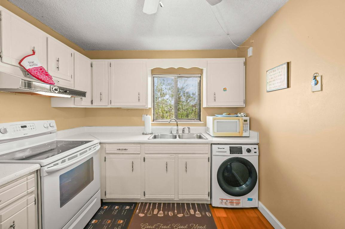 BEACON 21 CONDO - Residential