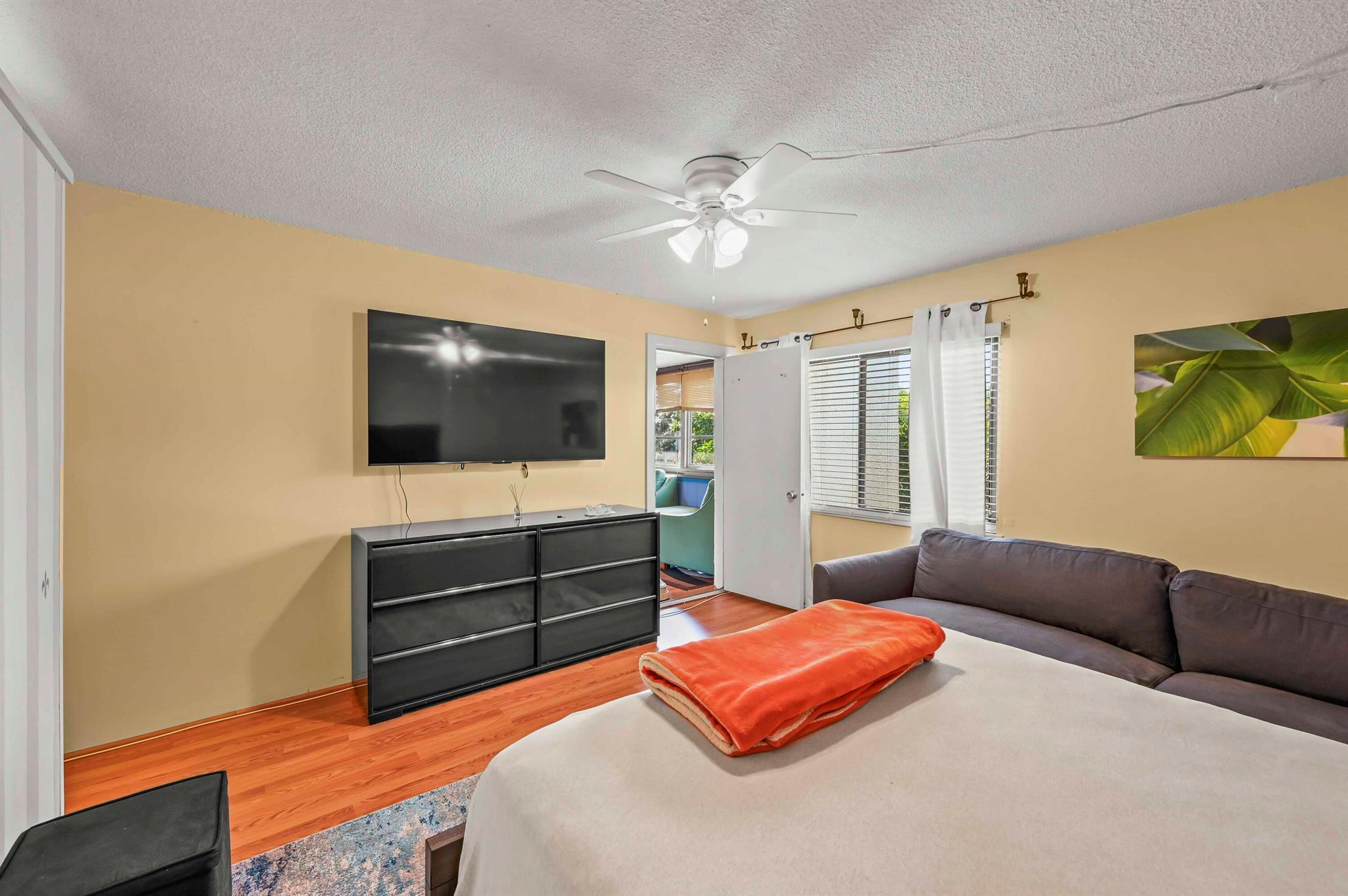 BEACON 21 CONDO - Residential