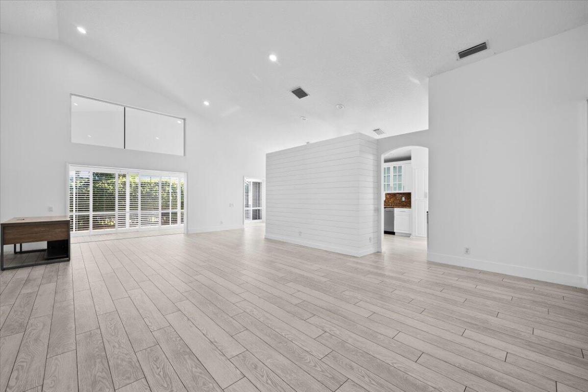 GOLF COLONY - Residential