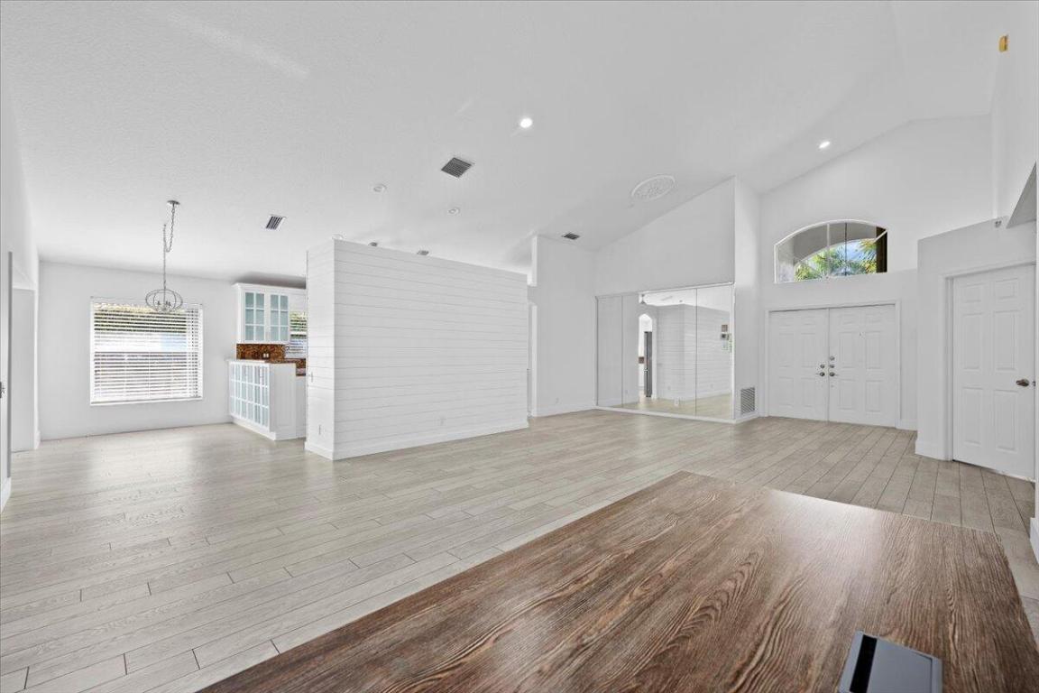 GOLF COLONY - Residential