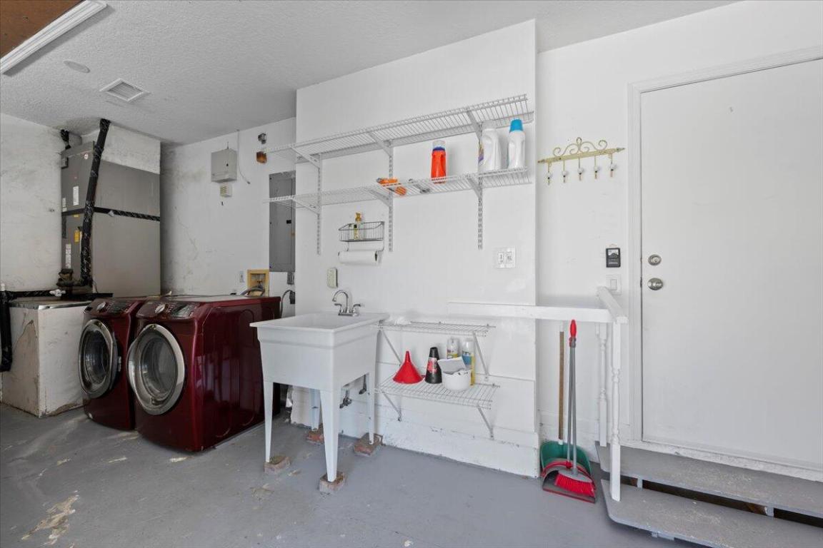 GOLF COLONY - Residential