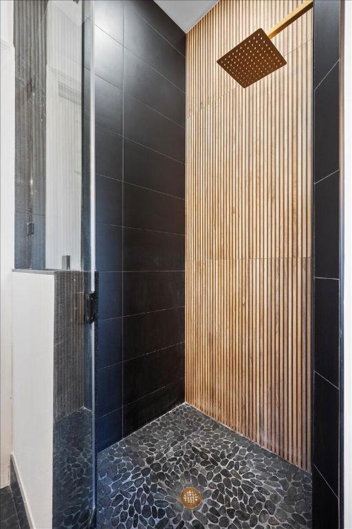 GOLF COLONY - Residential