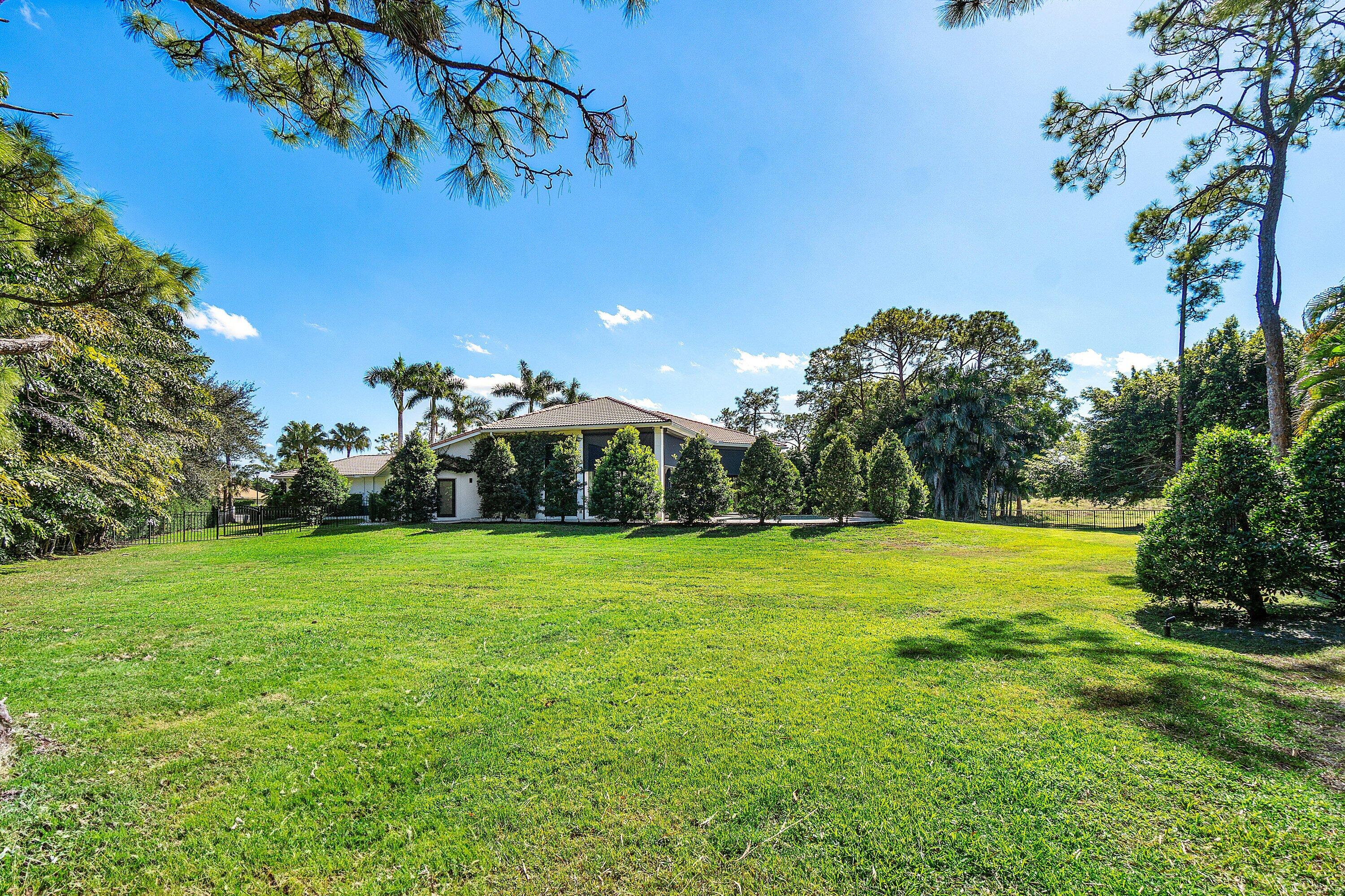 SHERBROOKE ESTATES - Residential