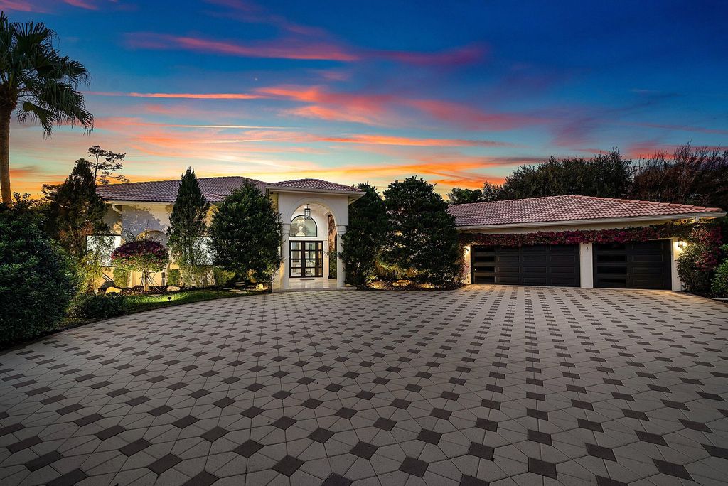 Photo of 6715 E Calumet Circle, Lake Worth, FL 33467 (MLS # R11163518)