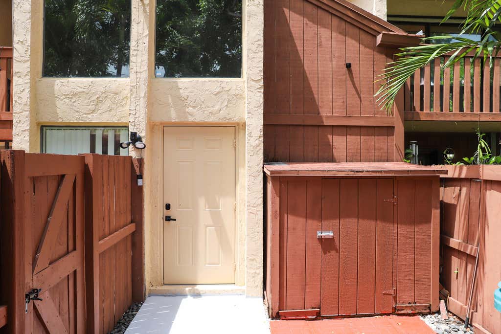 Photo of 7019 SW 115th Place #F31, Miami, FL 33173 (MLS # B26045548)