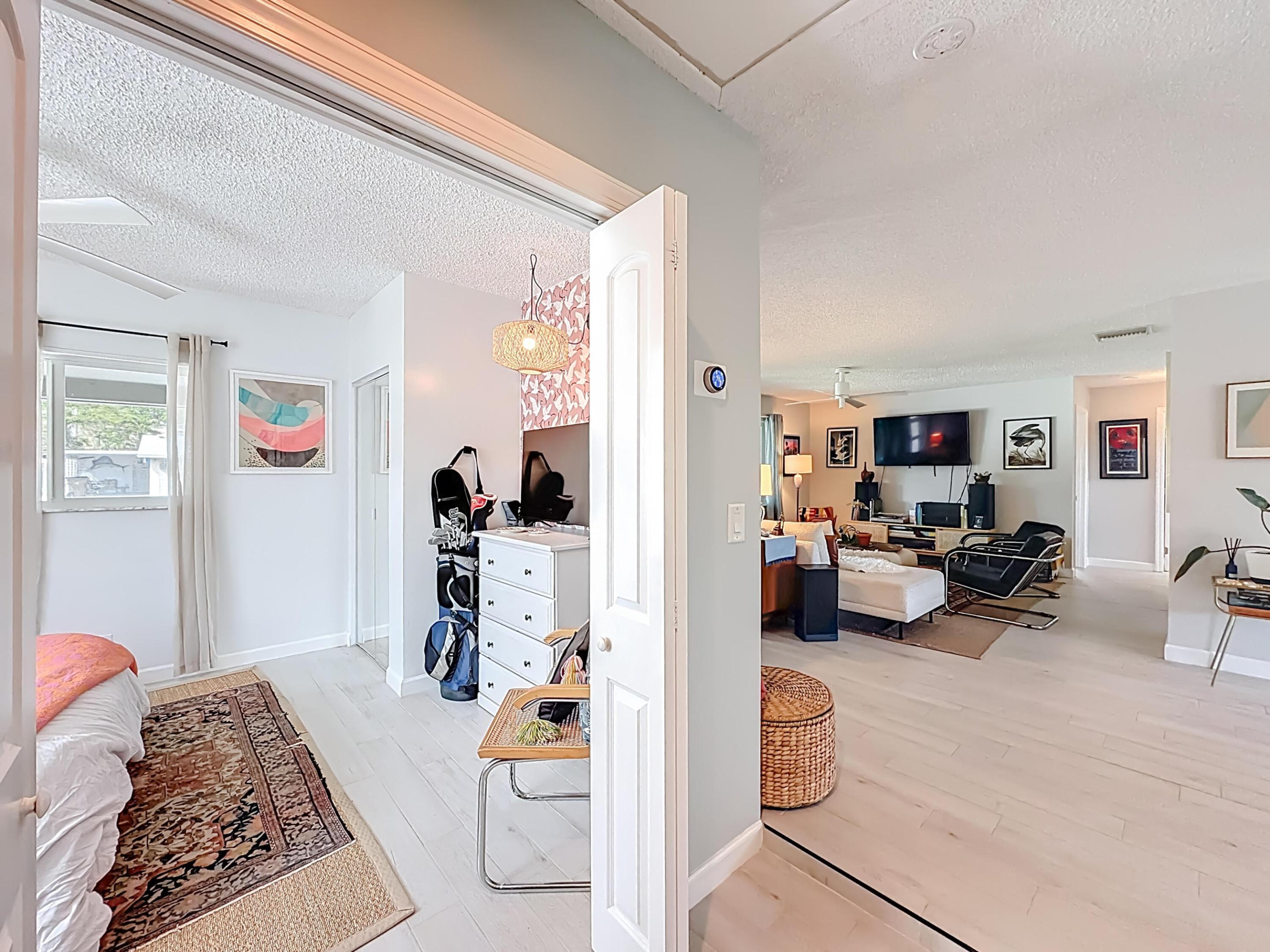 CORAL MANOR 5TH ADD - Residential