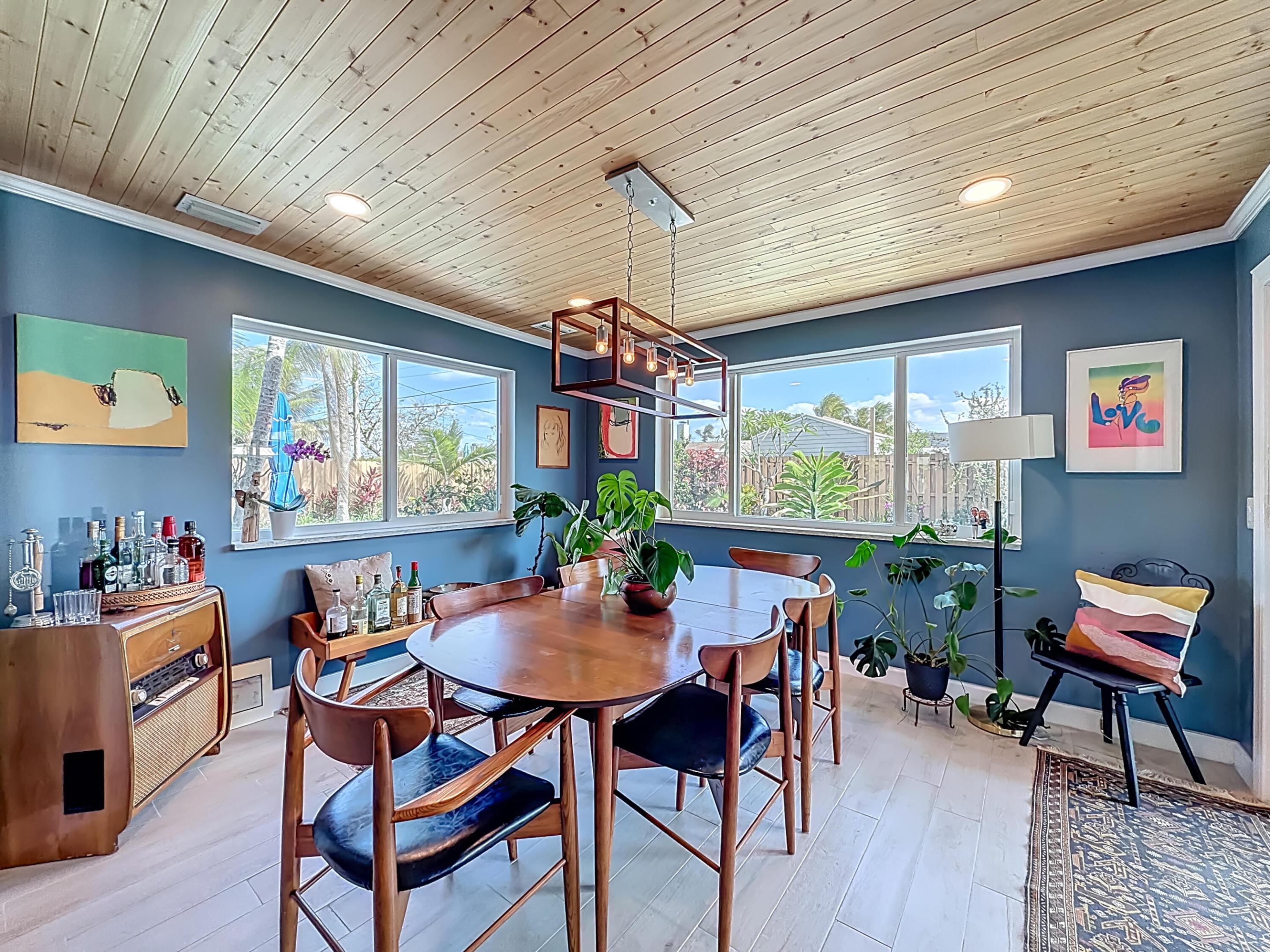 CORAL MANOR 5TH ADD - Residential