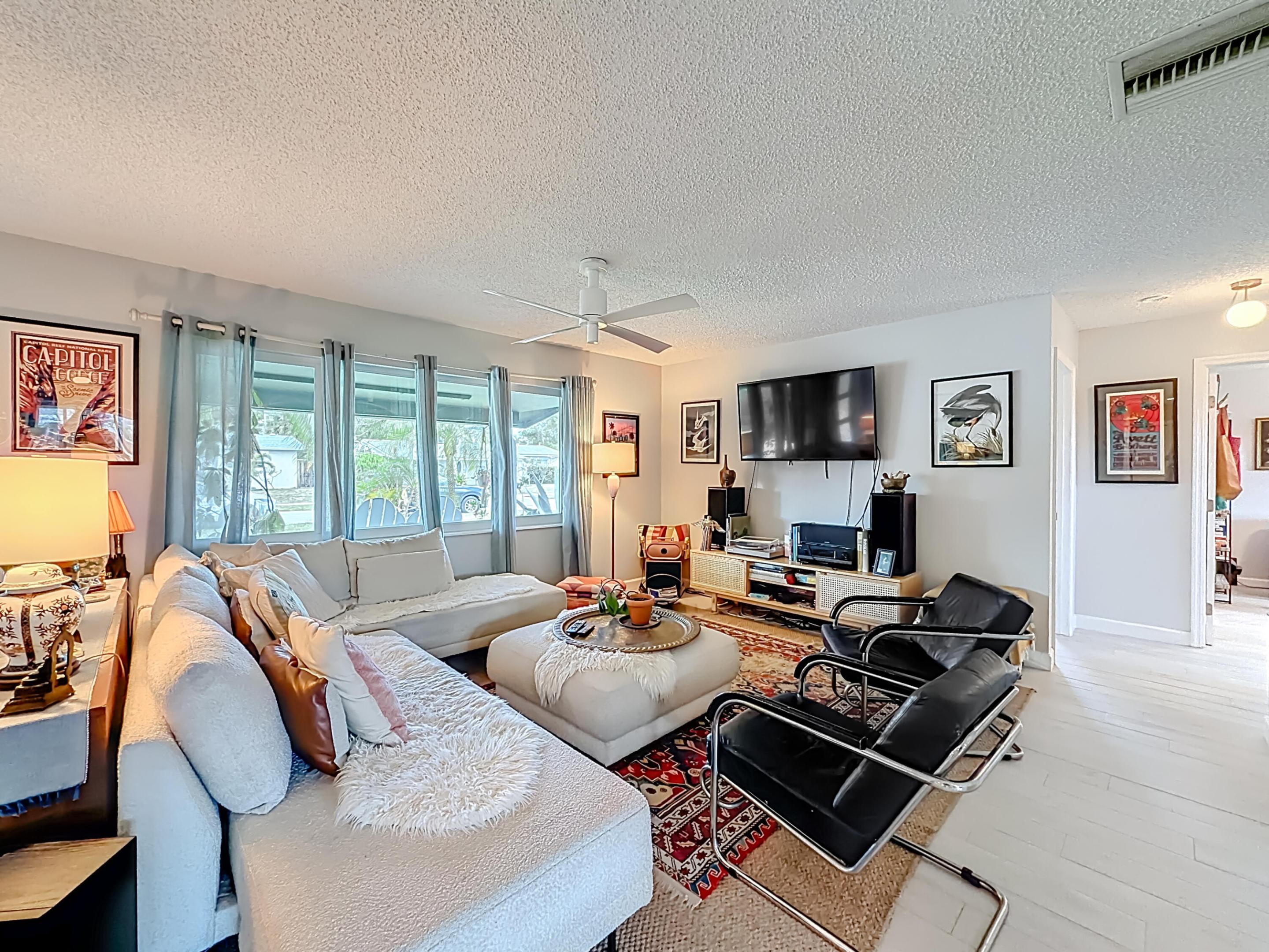 CORAL MANOR 5TH ADD - Residential