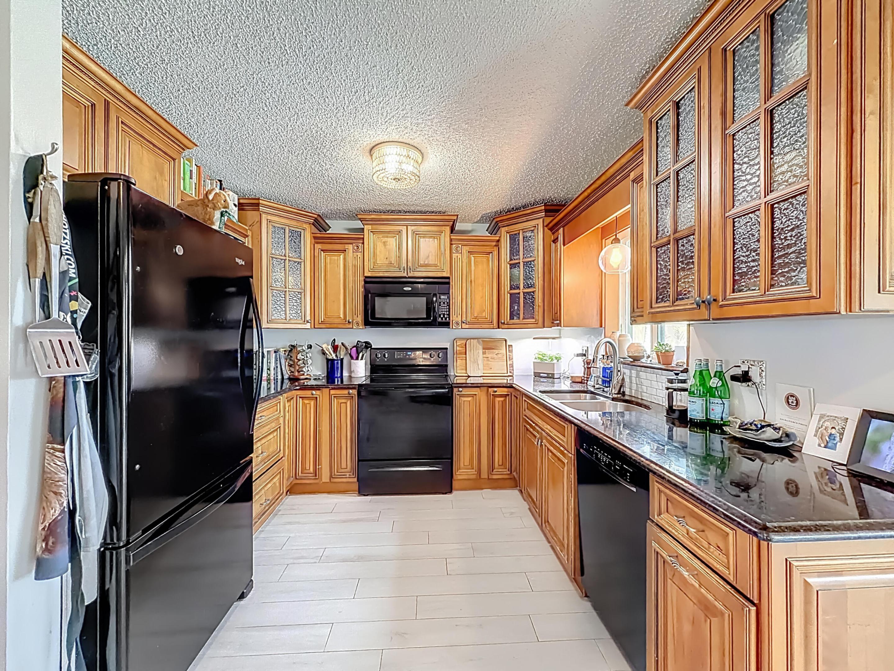 CORAL MANOR 5TH ADD - Residential