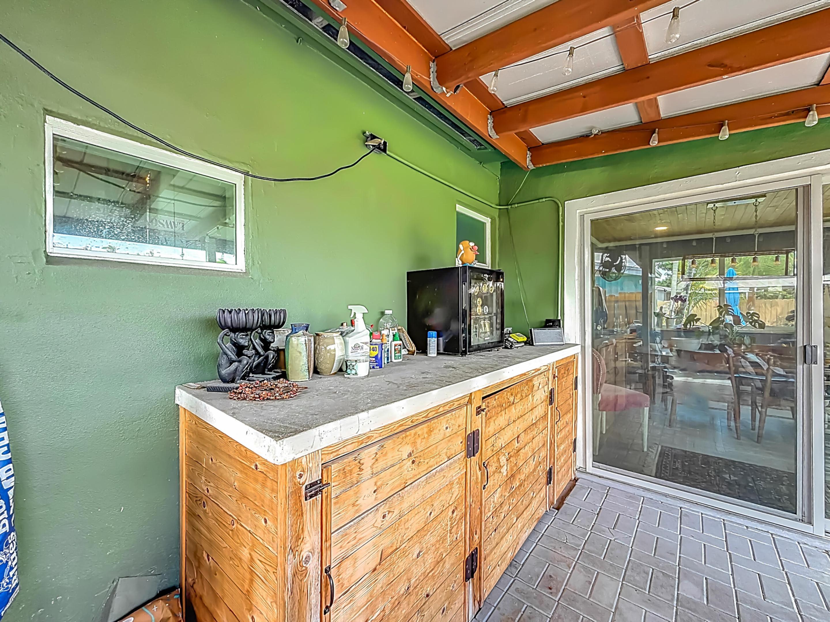 CORAL MANOR 5TH ADD - Residential