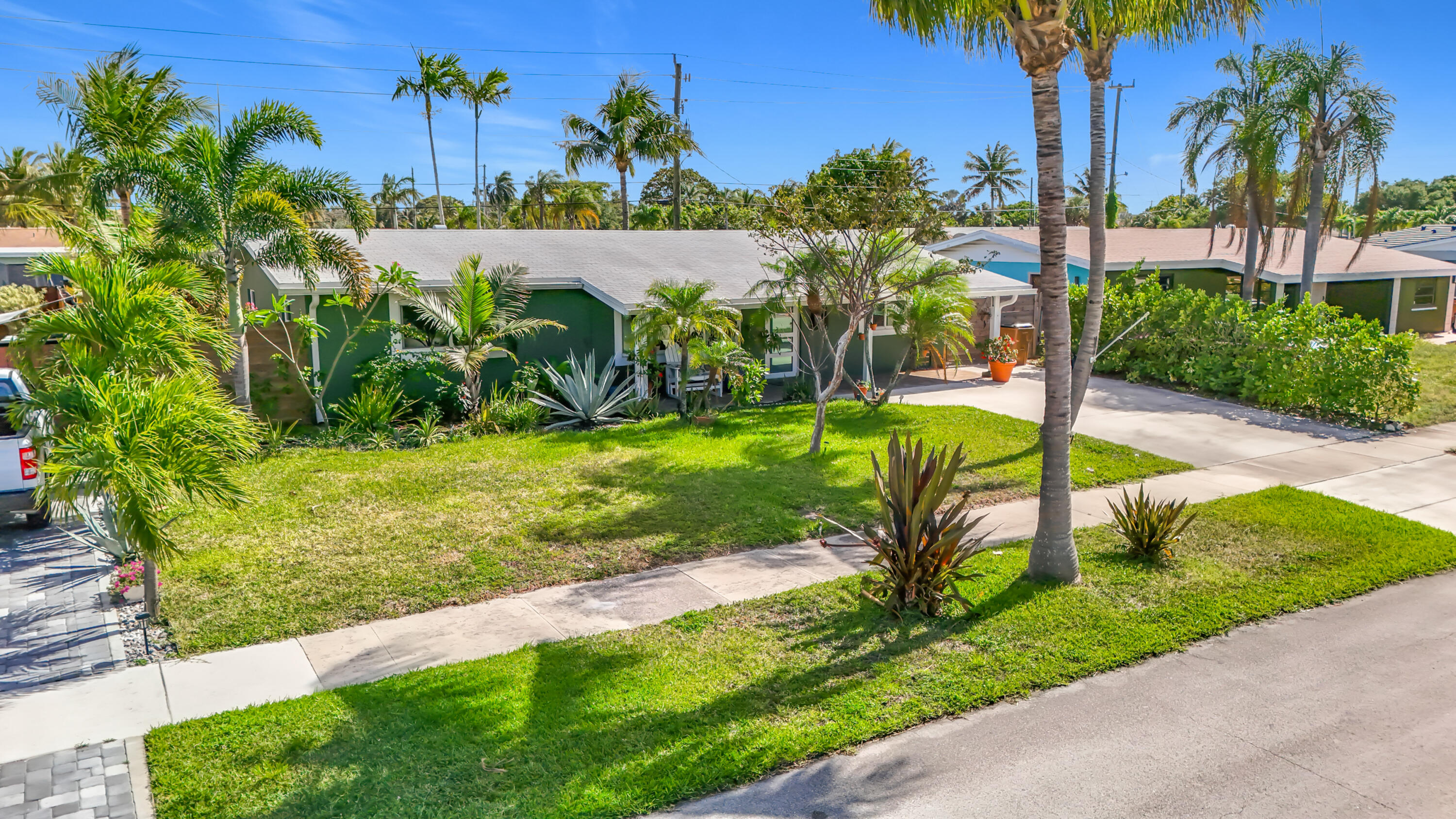 CORAL MANOR 5TH ADD - Residential