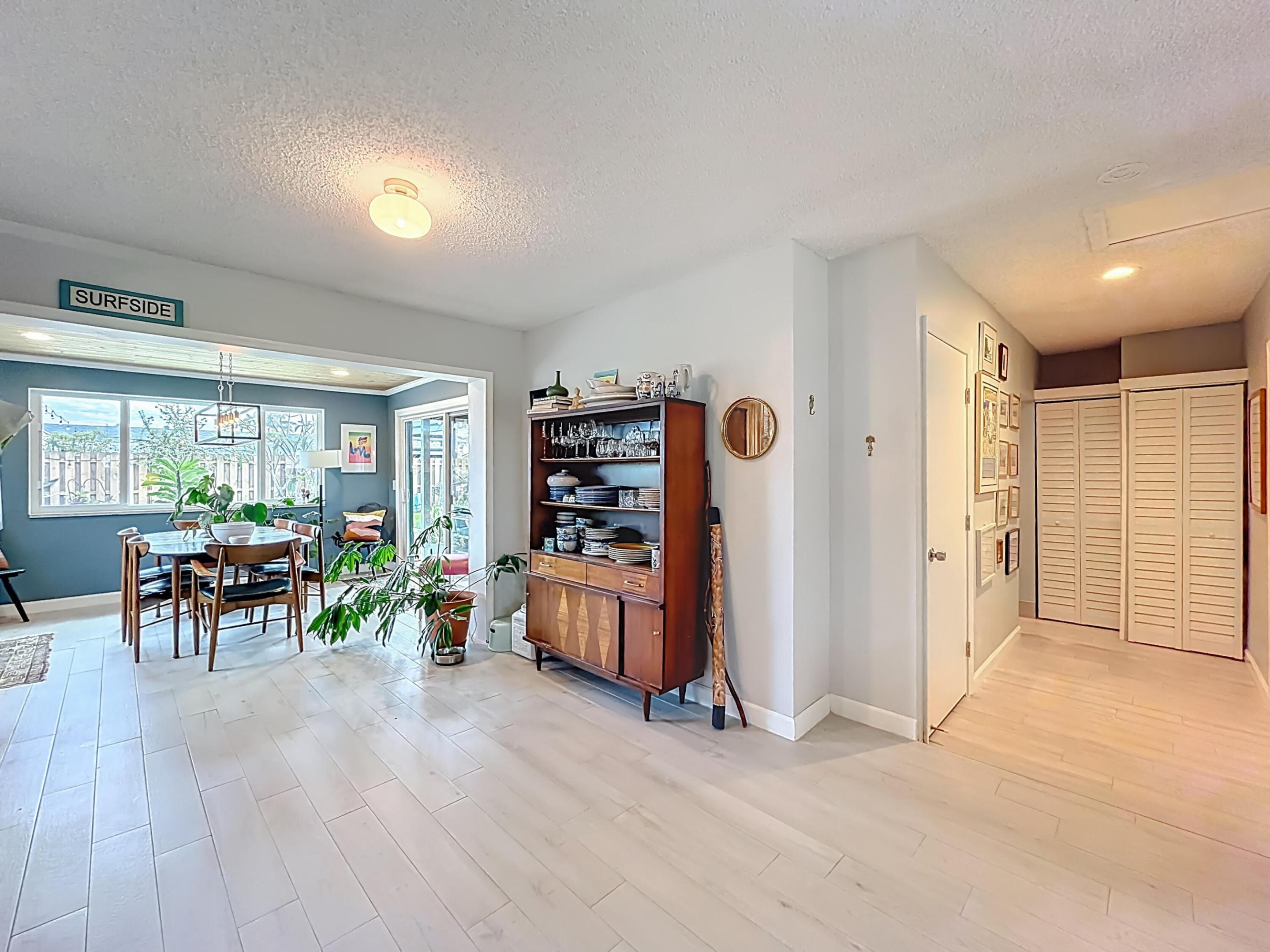 CORAL MANOR 5TH ADD - Residential