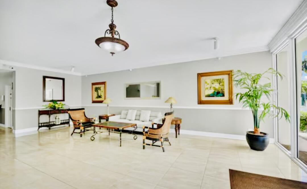 MAYAN TOWERS CONDO I - Residential