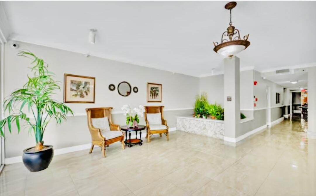 MAYAN TOWERS CONDO I - Residential