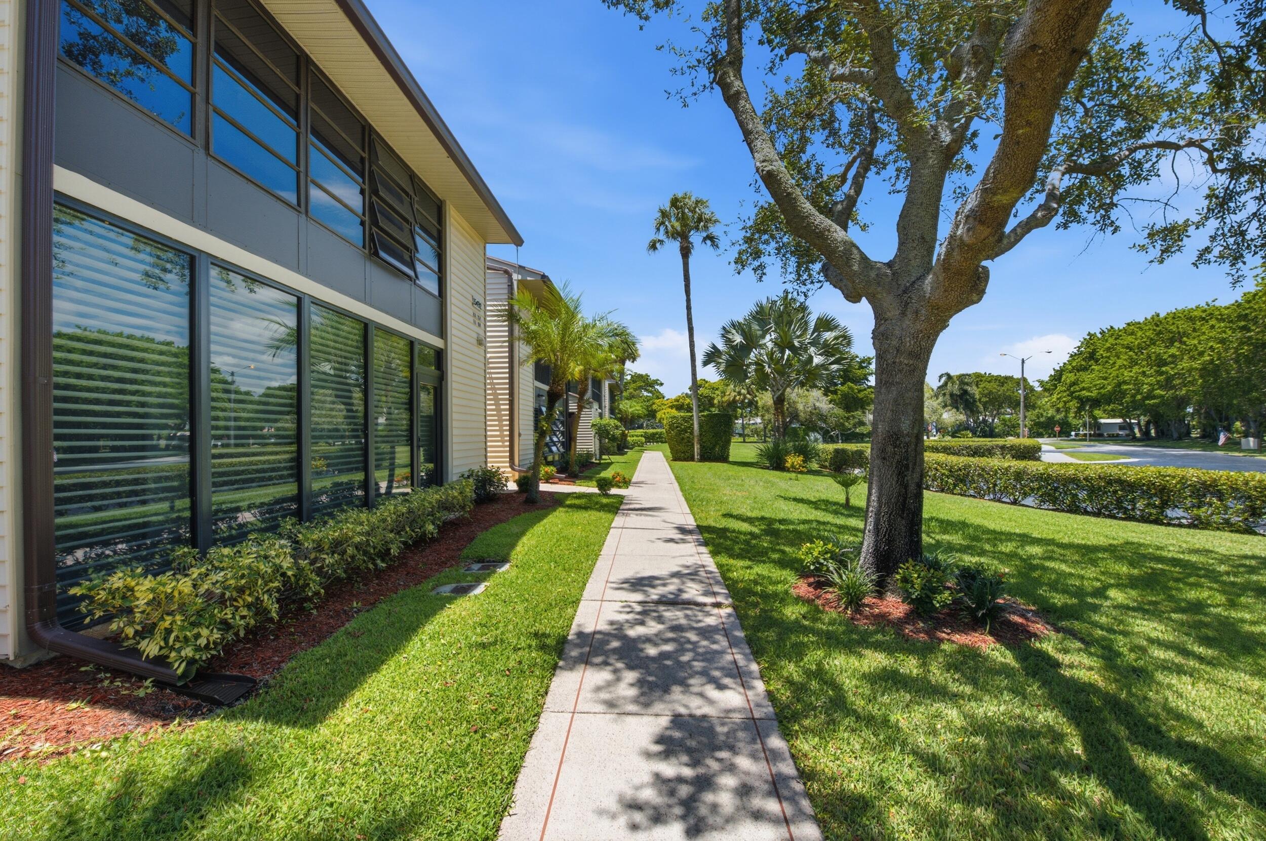 15492 LAKES OF DELRAY Boulevard 101
