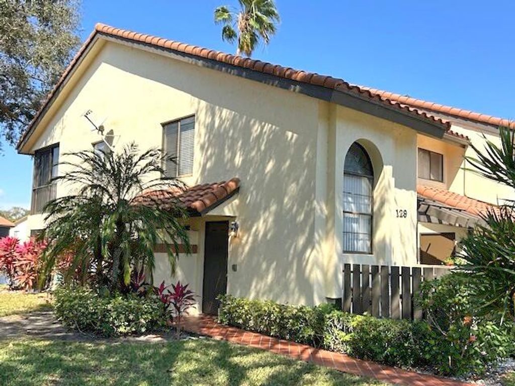 Photo of 10415 S Circle Lake Drive #201, Boynton Beach, FL 33437 (MLS # R11166224)